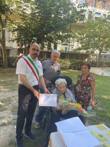 Ad Asti si festeggiano i 100 anni di Stella Francesca